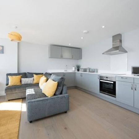 Beautiful, Spacious 1 Bed Flat Брентвуд Екстер'єр фото