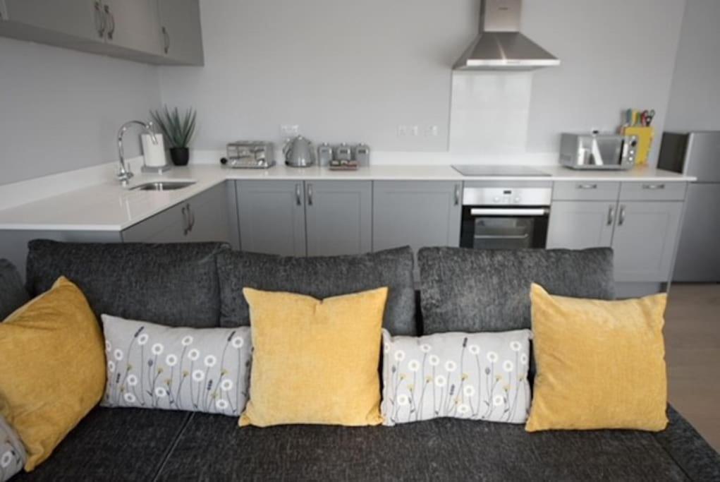 Beautiful, Spacious 1 Bed Flat Брентвуд Екстер'єр фото
