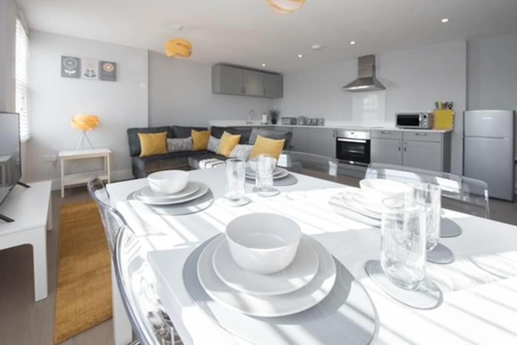 Beautiful, Spacious 1 Bed Flat Брентвуд Екстер'єр фото