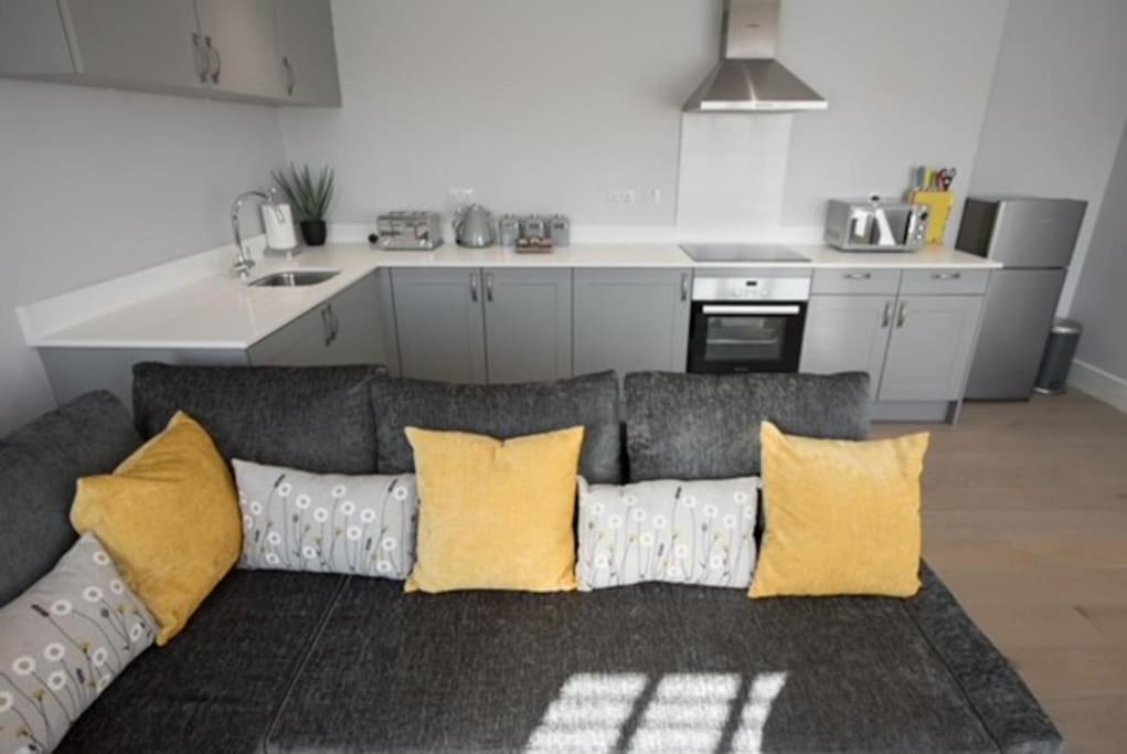 Beautiful, Spacious 1 Bed Flat Брентвуд Екстер'єр фото